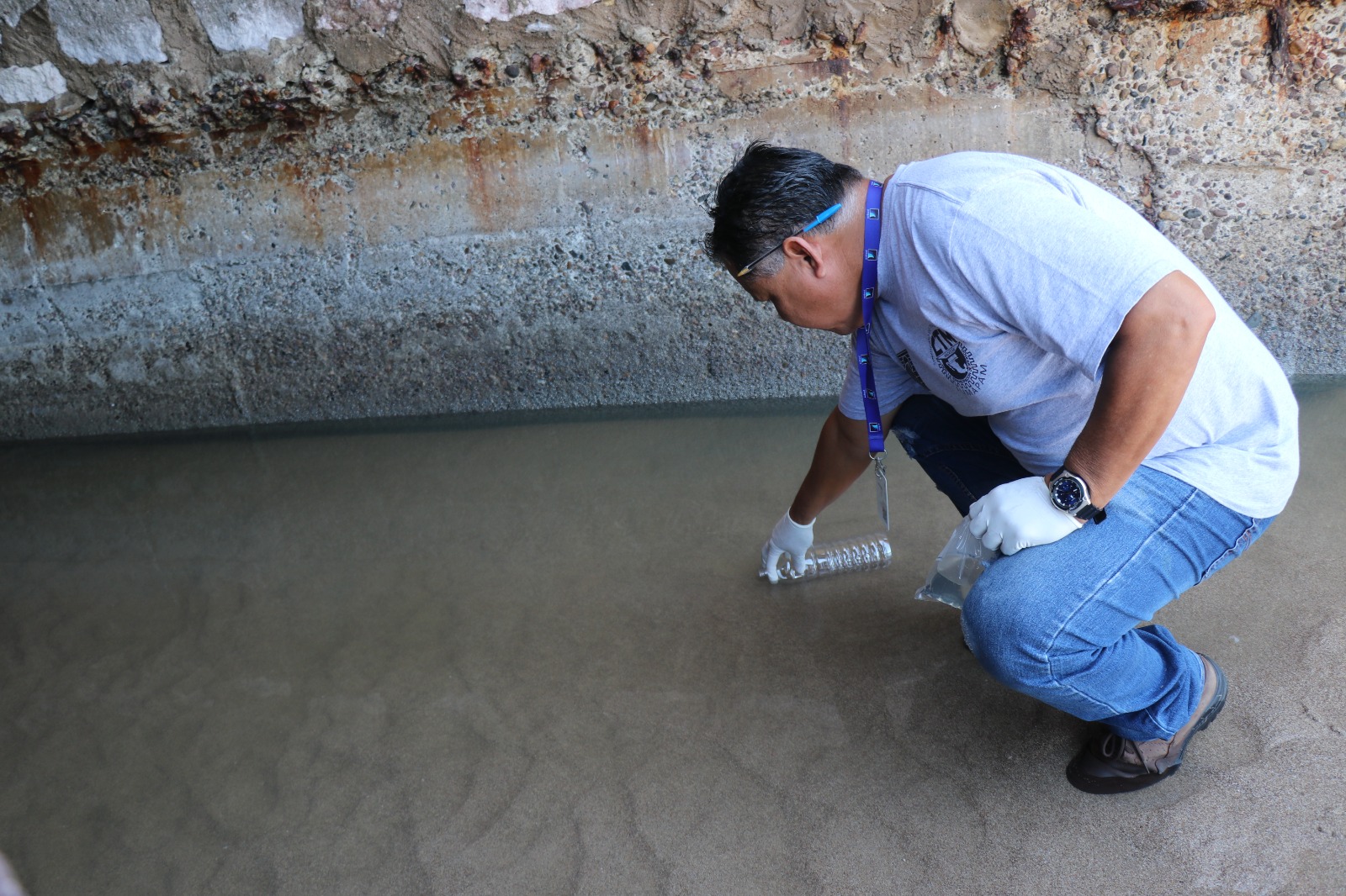 Jumapam Realiza Muestreo De Un Escurrimiento En Olas Altas Elanalista