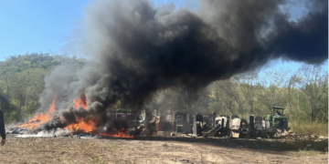 FGR incinera dos toneladas de narcóticos y destruye máquinas tragamonedas en Sinaloa