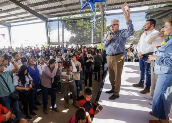 Rocha Moya y DIF Sinaloa llevan la Gran Posada 2025 a familias de Ahome