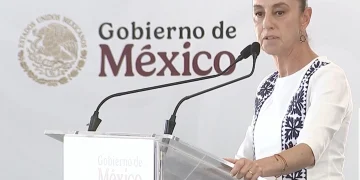 Sheinbaum se planta en ayuda humanitaria; AMLO promueve envío de petróleo a Cuba
