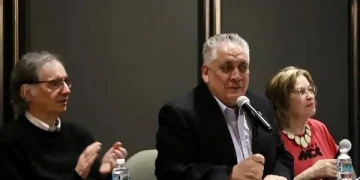 Si la presidenta insiste en la revocación, “votaremos por que se vaya”: Acosta Naranjo