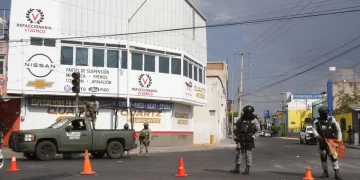 Ejército y GN resguardan fuertemente funeraria en Guadalajara donde velan a ‘El Mencho’