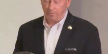 El discurso del embajador Ron Johnson. “Se ocupa certidumbre”