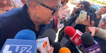 Gobierno de Sinaloa revisa con CFE quejas por altos cobros de energía eléctrica