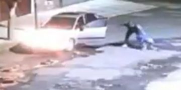 Video: Captan abandono de niño en calles de Tlalpan; era un juego, dice el papá