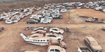 Cementerio de autos, la huella de la batalla entre Chapitos y Mayiza en Sinaloa; unidades permanecen quemadas y baleadas