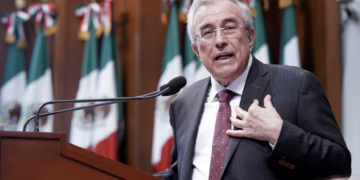 Rubén Rocha Moya y los otros funcionarios de Sinaloa no cuentan con ficha roja de la Interpol, asegura FGR