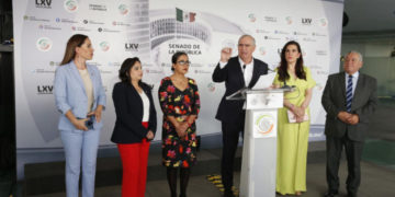 Piden desaparición de poderes en Sinaloa
