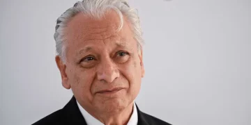 Renuncia el director de Pemex, deja deudas, derrames, incendios… llega otro inexperto