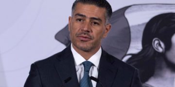 Atacan a autoridades en Mazatlán; García Harfuch lamenta muerte de marino
