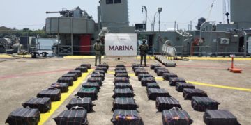 Marina asegura 3.2 millones de dosis de cocaína en costas de Michoacán