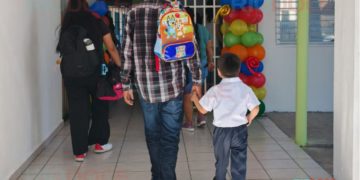 Inician más de 843 mil alumnos el ciclo escolar 2026-2027 en Sinaloa