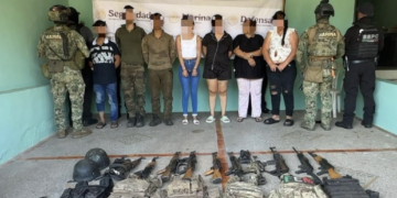 Despliegue permanente en Sinaloa detuvo a 846 por delitos de alto impacto © 2026 Imagen – Excélsior. Todos los derechos reservados. El contenido de este sitio y de la edición impresa está protegido por la Ley Federal del Derecho de Autor. Prohibida la reproducción total o parcial sin autorización previa y por escrito. El material de terceros conserva sus propios derechos.