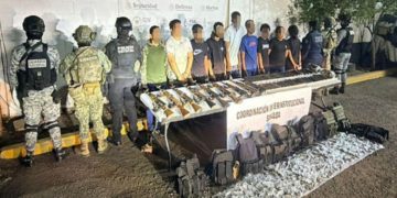 Sinaloa | Detienen a nueve con armas y droga en Rosario