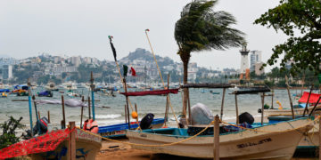 ¿Dónde y cuándo tocaría tierra el huracán ‘Polo’? Marina emite advertencia