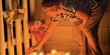 Colocan altar en memoria de subdirectora asesinada en secundaria de Torreón