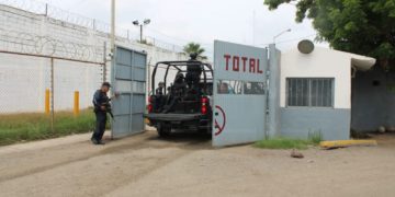 Fueron 10 los fallecidos y 16 reos heridos en penal de Mazatlán